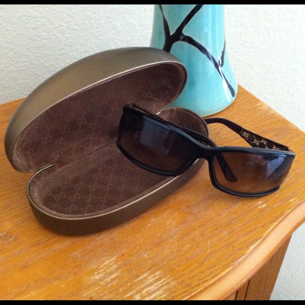 GUCCI authentic Shade - Picture 2 of 4
